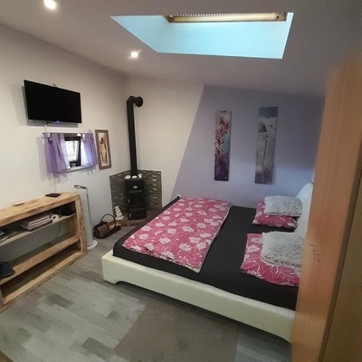 A special feature of the accommodation is the fireplace.