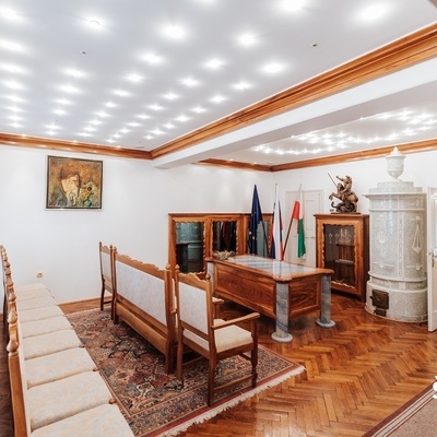 Današnja poročna dvorana v Ipavčevi hiši je bila pred 200 leti padarska ordinacija.