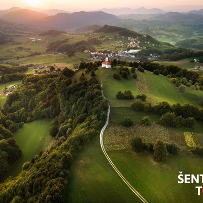 Pot nas bo vodila na hrib s cerkvijo sv. Križa in naprej do Šentvida pri Planini.